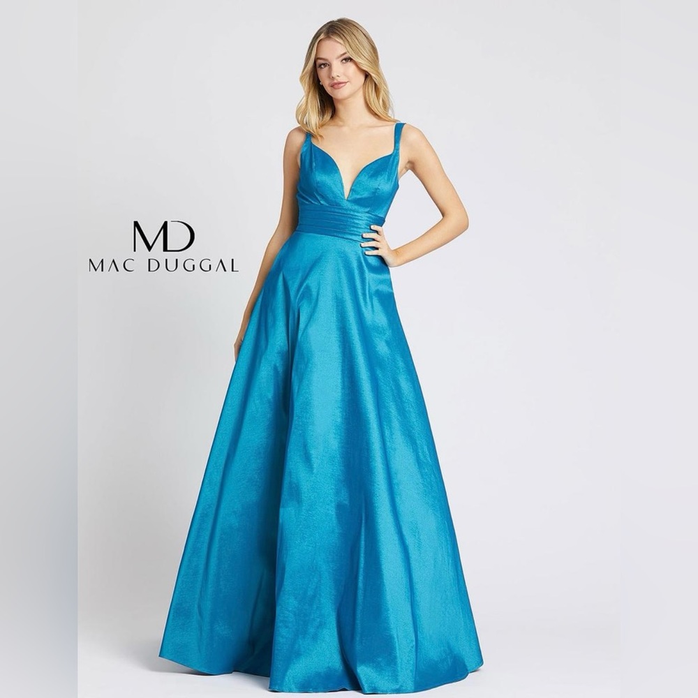 Mac Duggal Flash Teal Taffeta A-Line Floor Length Prom Dress. Size 2